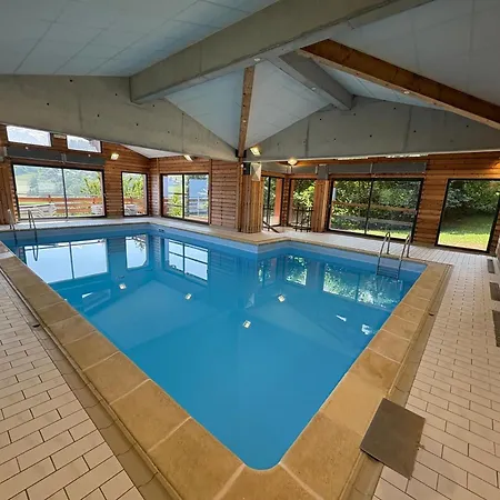 4 Pieces Avec Piscine Couverte A - Fr-1-560-127 Appartement *